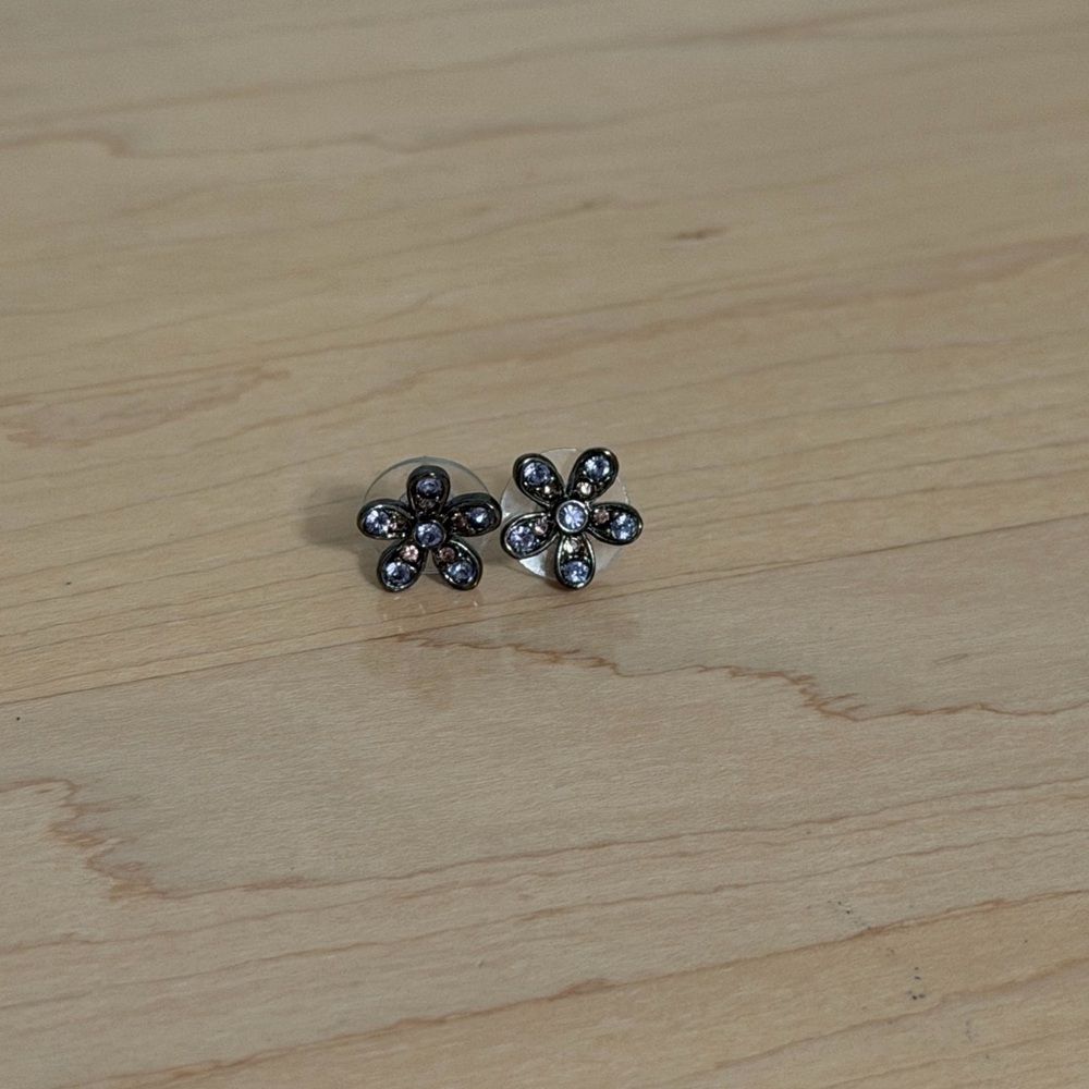 Elegant Purple Flower Stud Earrings
